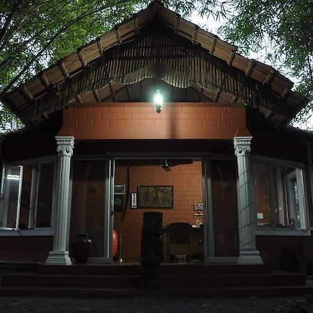 Sunbird Garden Resort Krishnagiri Quarto foto
